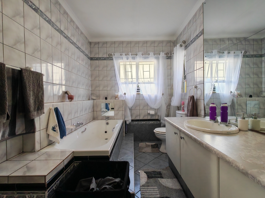 3 Bedroom Property for Sale in Parys Free State